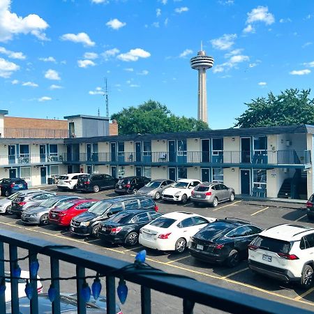 Fairway Inn By The Falls Niagara Bagian luar foto