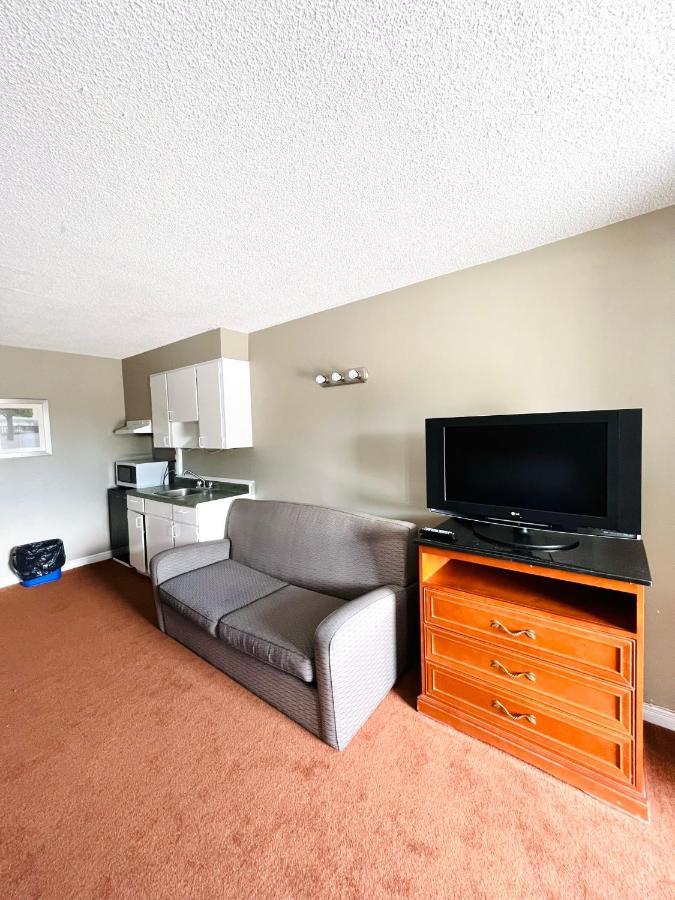 Fairway Inn By The Falls Niagara Bagian luar foto