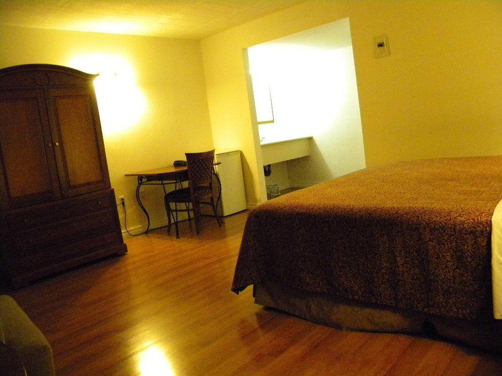 Fairway Inn By The Falls Niagara Bagian luar foto