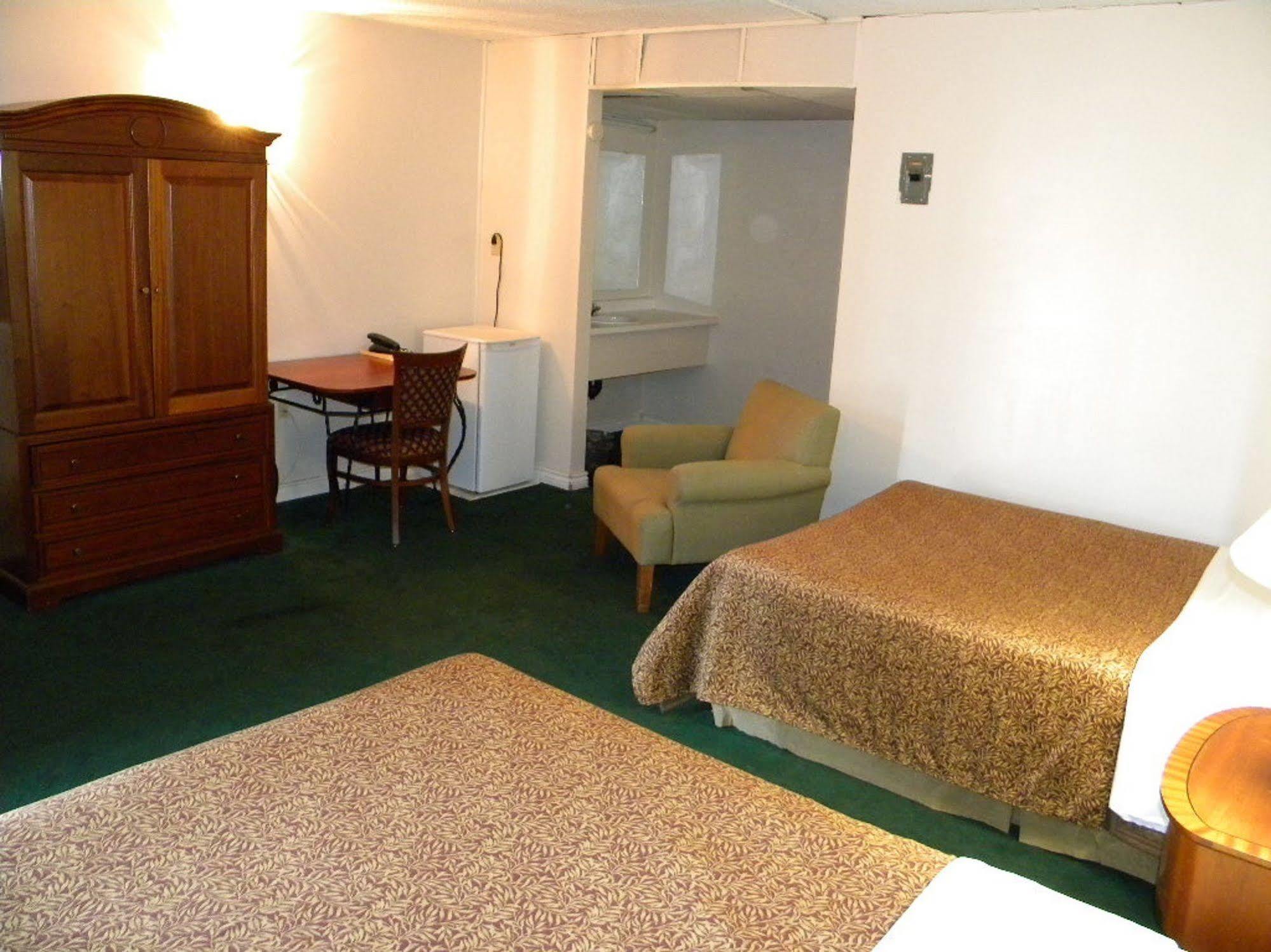 Fairway Inn By The Falls Niagara Bagian luar foto