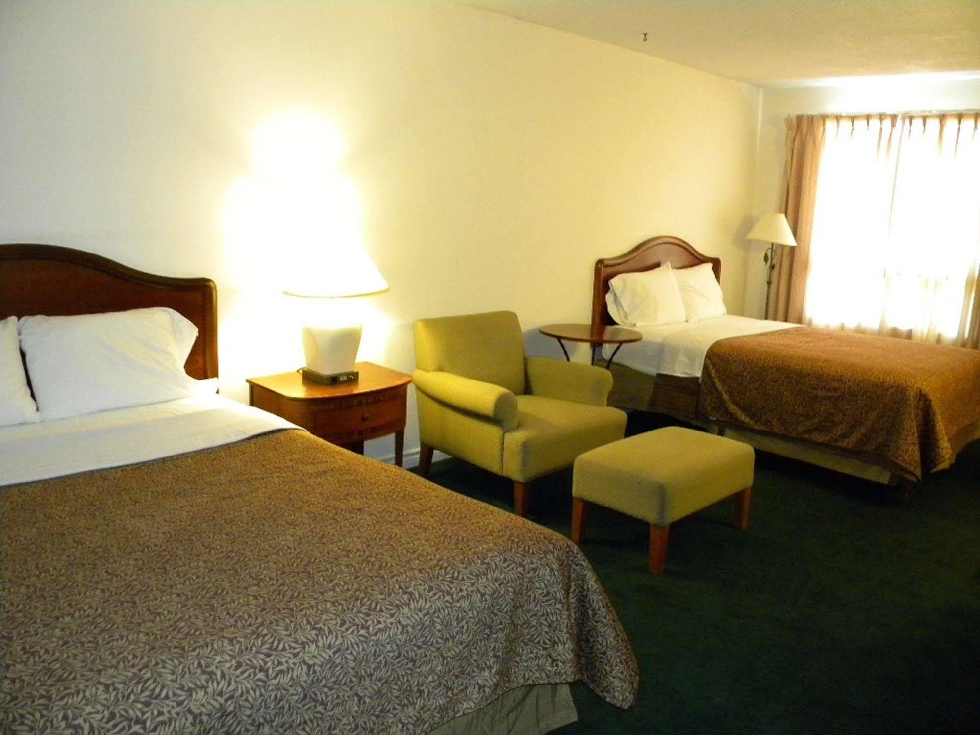 Fairway Inn By The Falls Niagara Bagian luar foto